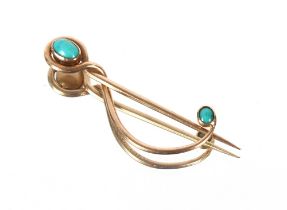 A Murrle Bennett 9ct gold and turquoise set stylised pin brooch, 2.5gms