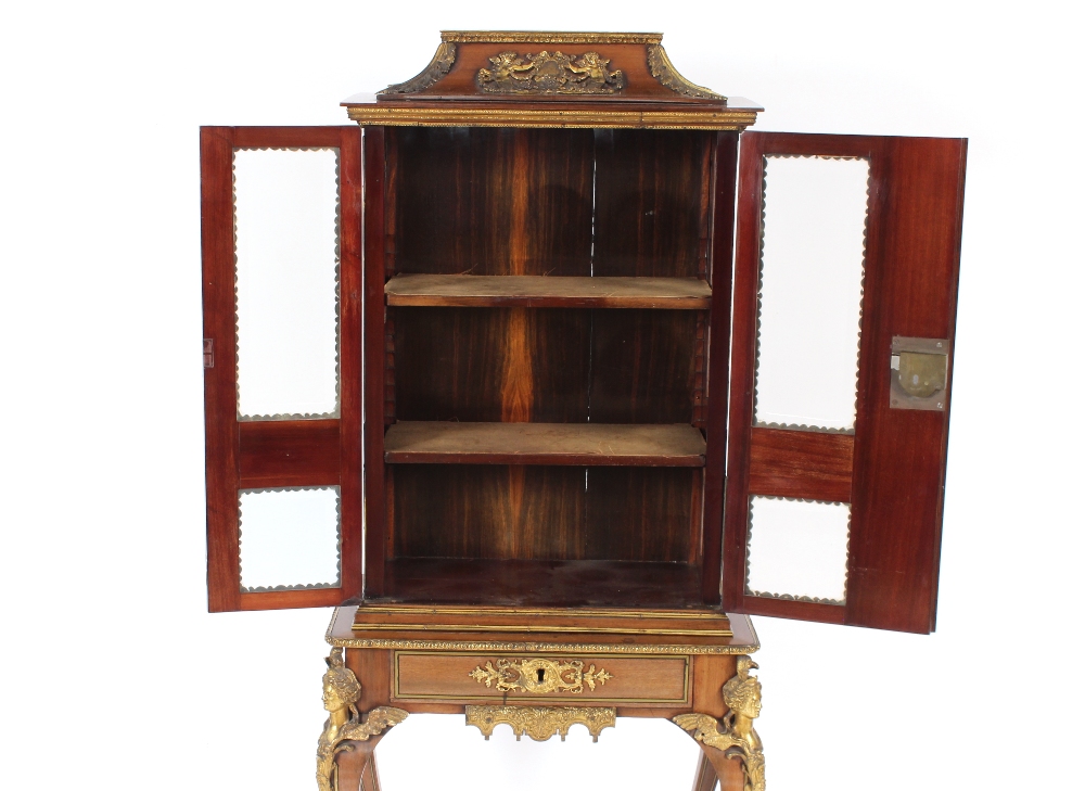 An Edwards & Roberts 19th Century French walnut and ormolu mounted display cabinet of small - Image 7 of 189