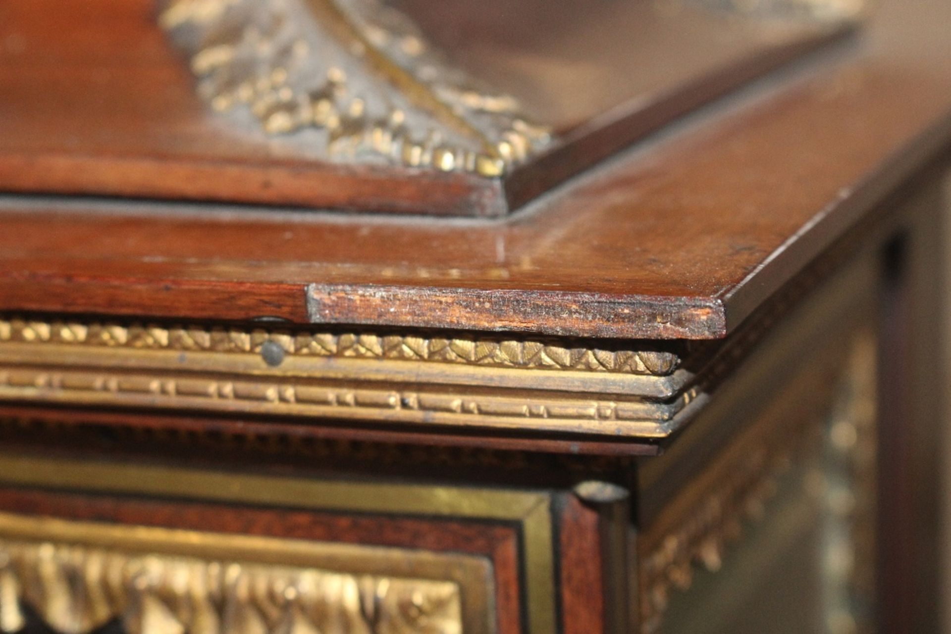 An Edwards & Roberts 19th Century French walnut and ormolu mounted display cabinet of small - Image 11 of 189