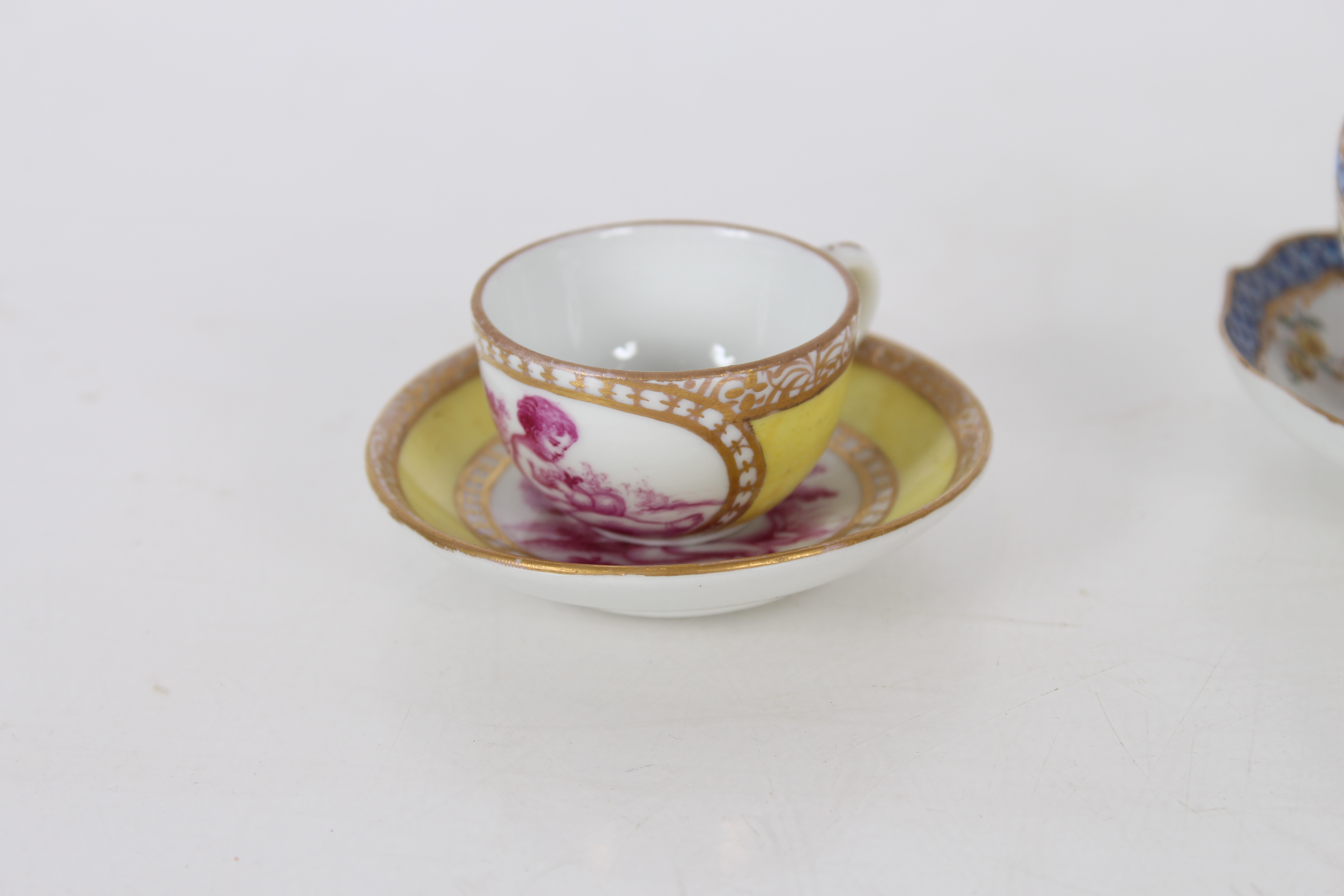 A Meissen inkwell on saucer shaped stand; a pair of matching chamber sticks AF; various miniature - Image 5 of 21