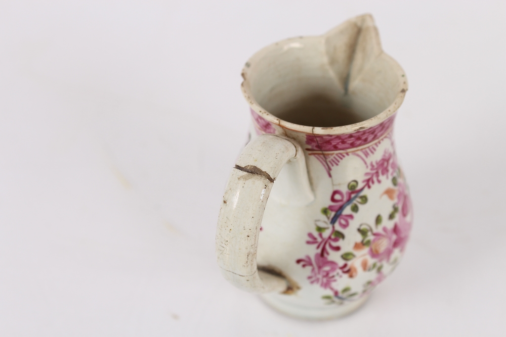 An early English porcelain coffee can, decorated in the Chinese manner; an 18th Century porcelain - Bild 7 aus 52