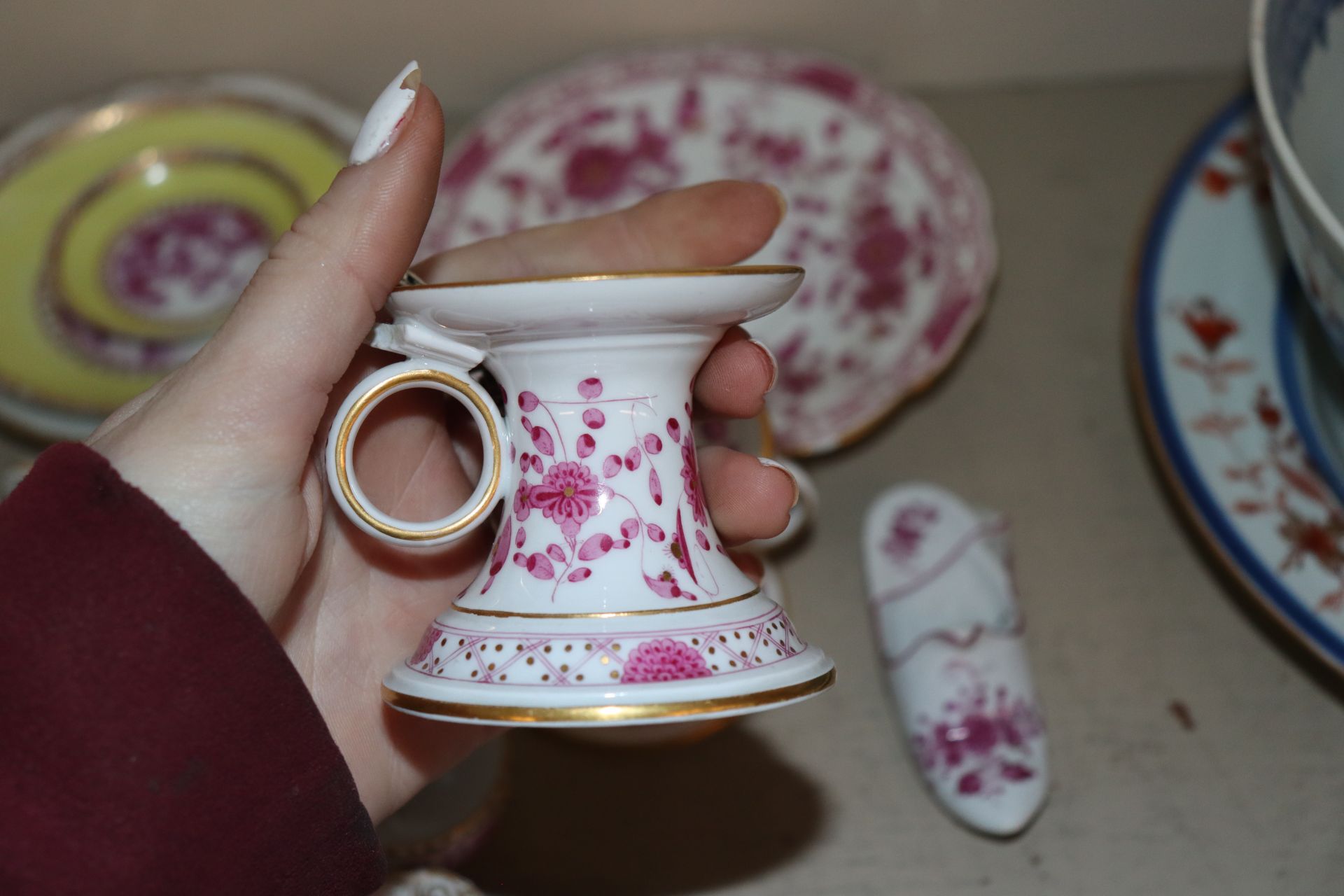 A Meissen inkwell on saucer shaped stand; a pair of matching chamber sticks AF; various miniature - Image 13 of 21