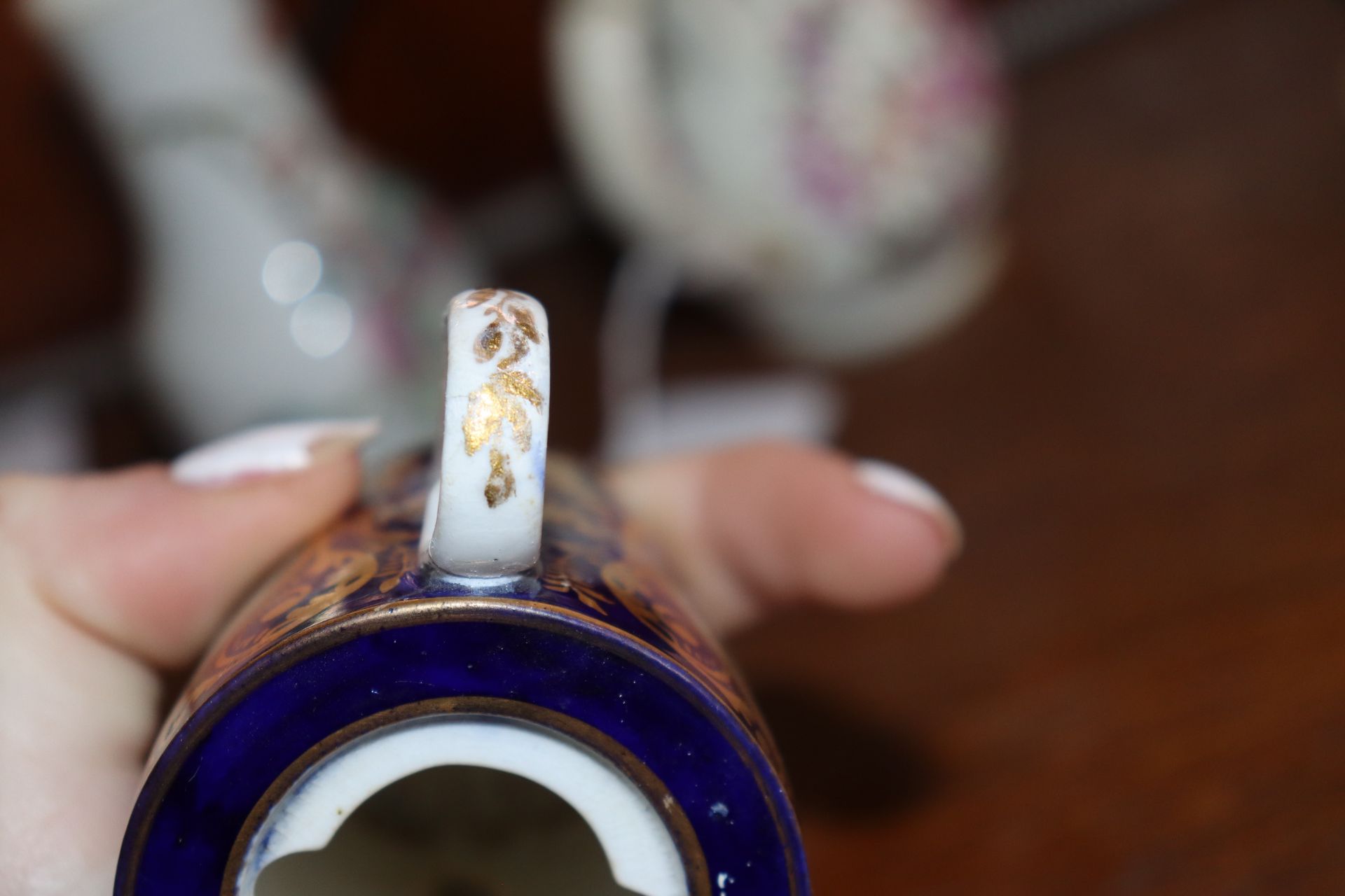 An early English porcelain coffee can, decorated in the Chinese manner; an 18th Century porcelain - Image 50 of 52