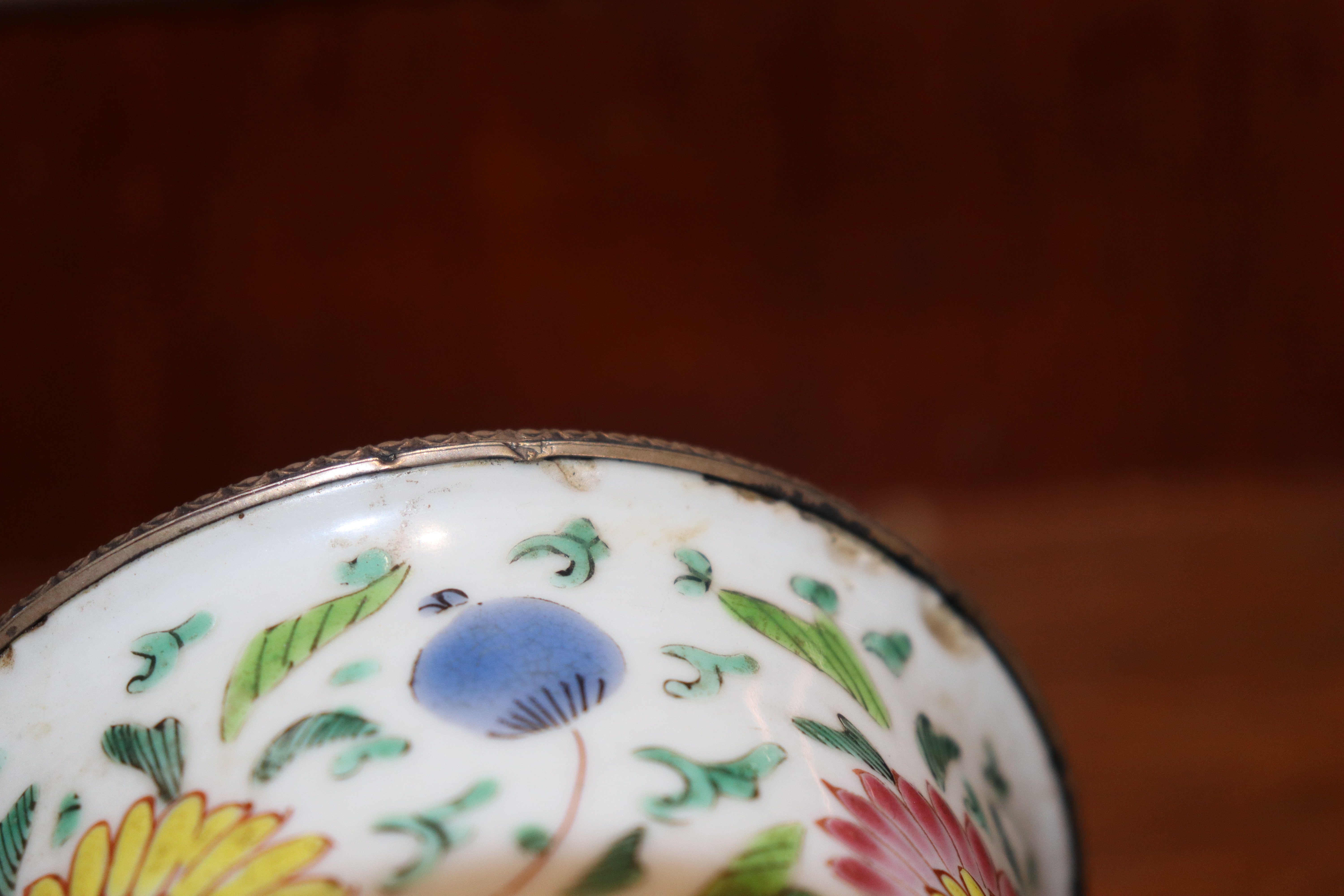 A rare and unusual 19th Century Chinese Canton incense pot, decorated with enamel decoration of - Image 8 of 23