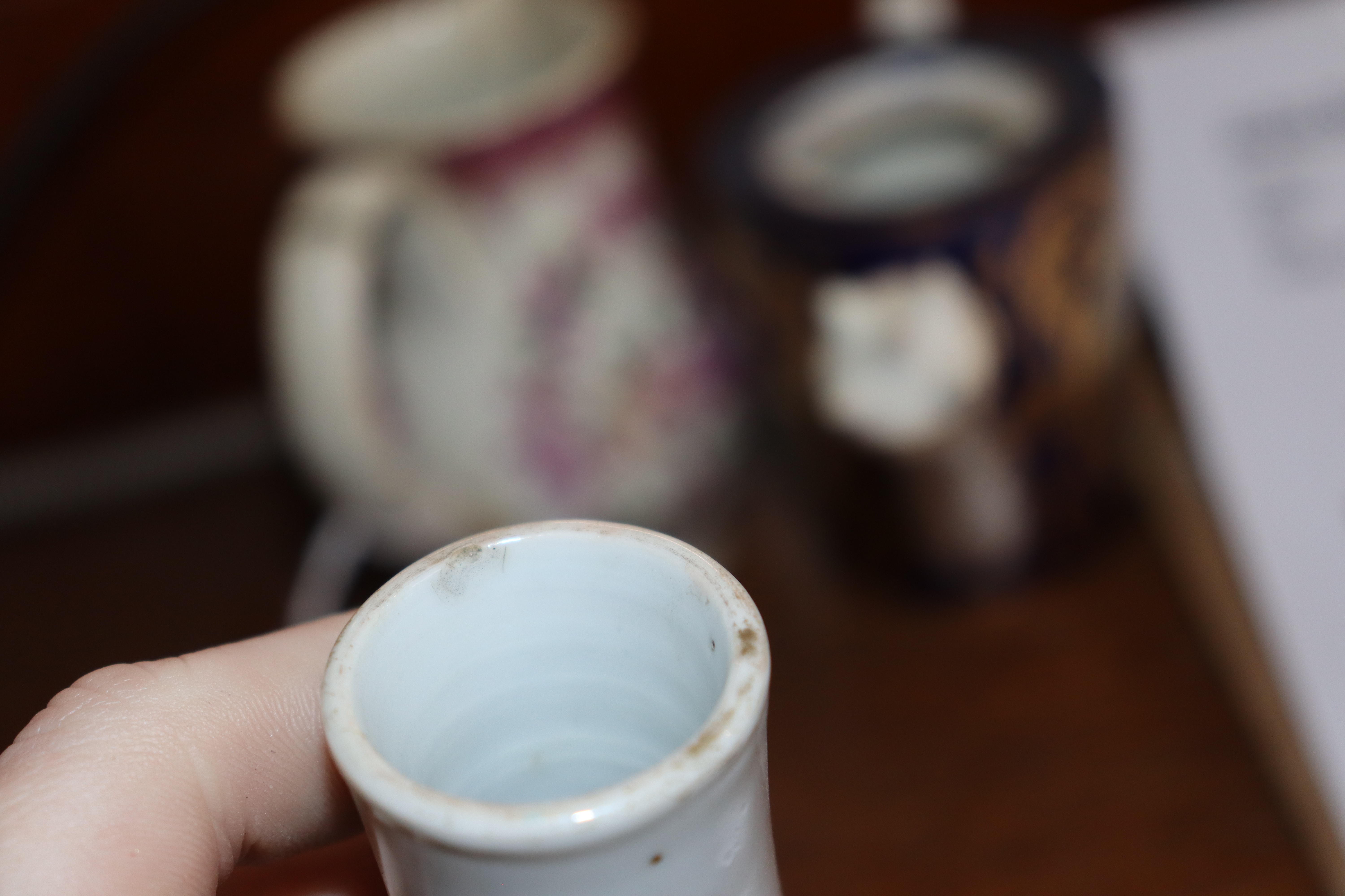 An early English porcelain coffee can, decorated in the Chinese manner; an 18th Century porcelain - Image 44 of 52