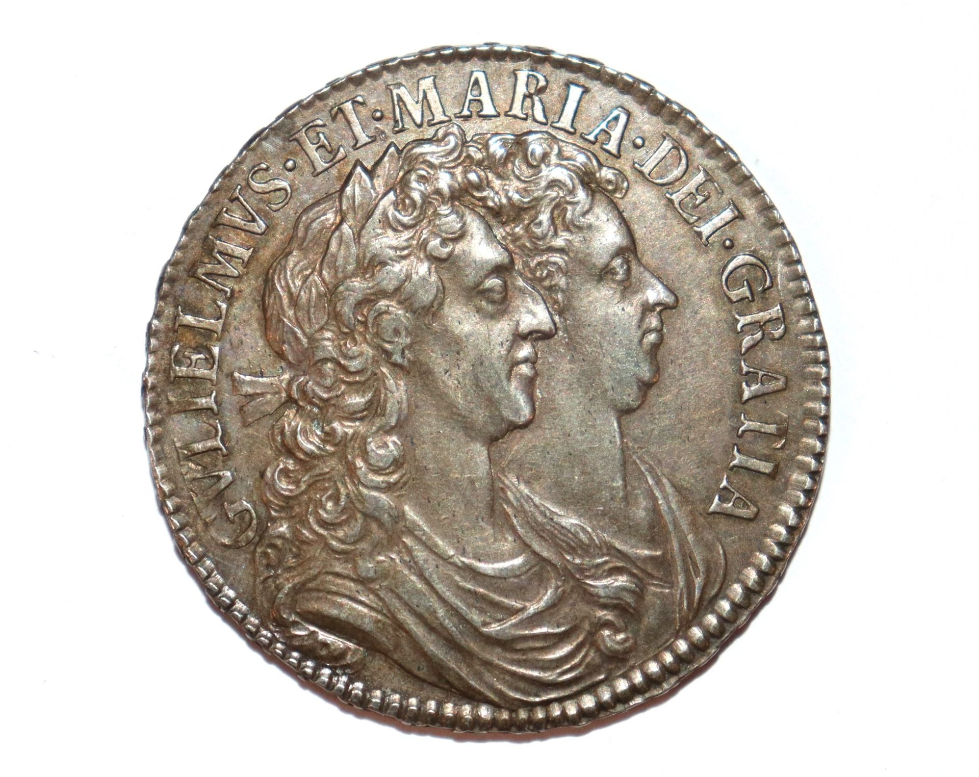 A William and Mary half crown, Caul frosted, with pearls first reverse - Image 2 of 4