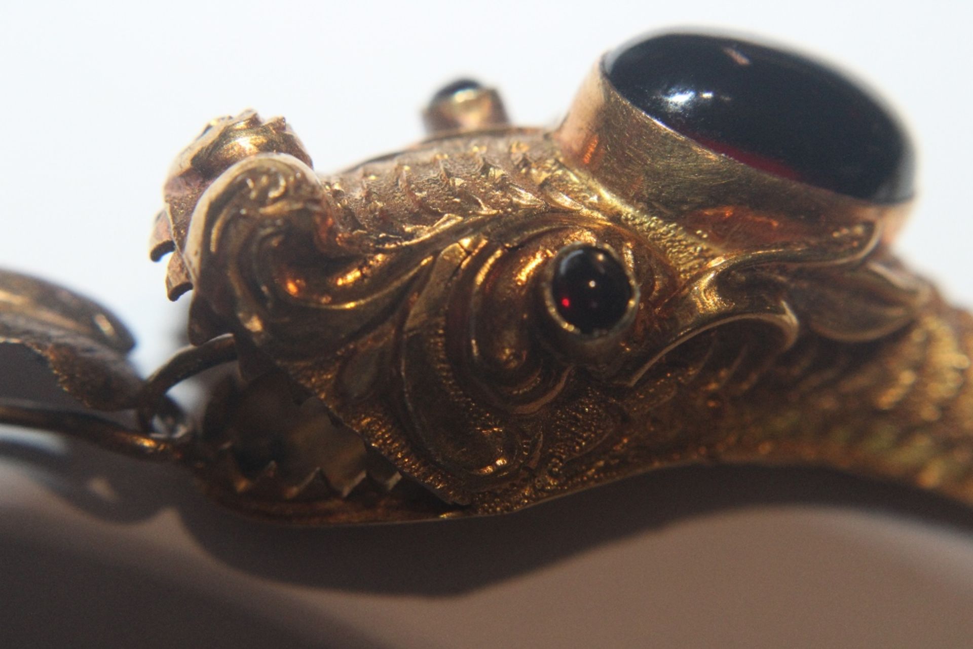 A Victorian yellow metal and garnet set serpent necklace, 18gms total weight, (tests as gold) in - Image 27 of 34