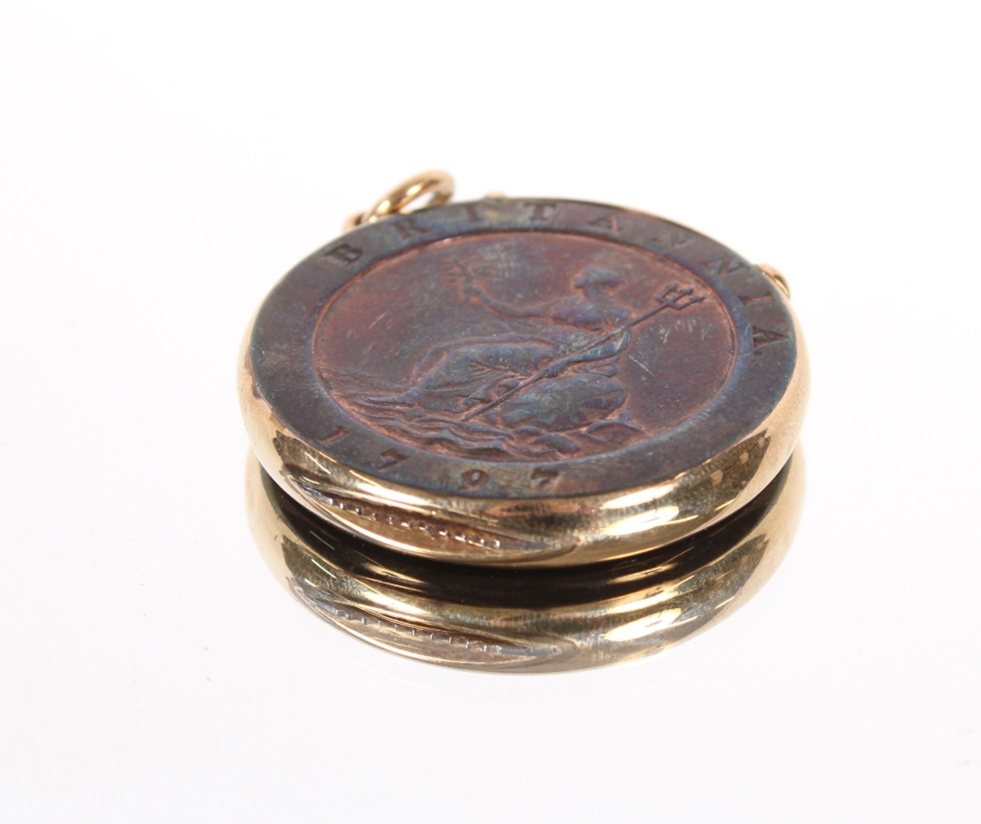 A circular vesta case, made from a George III cartwheel penny, mounted in gold - Image 3 of 3