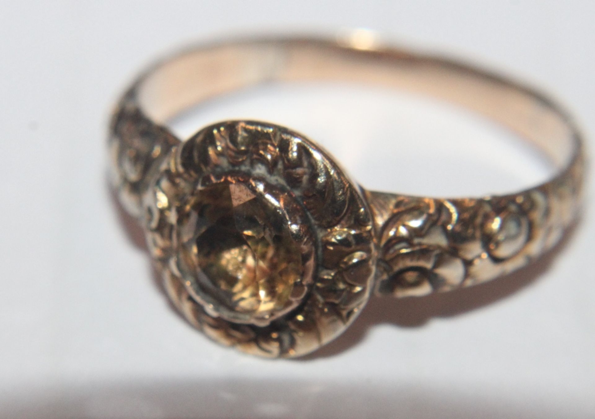 A Victorian gold and citrine set dress ring AF, 2.1gms. Size L/M See further images on the online - Image 5 of 25