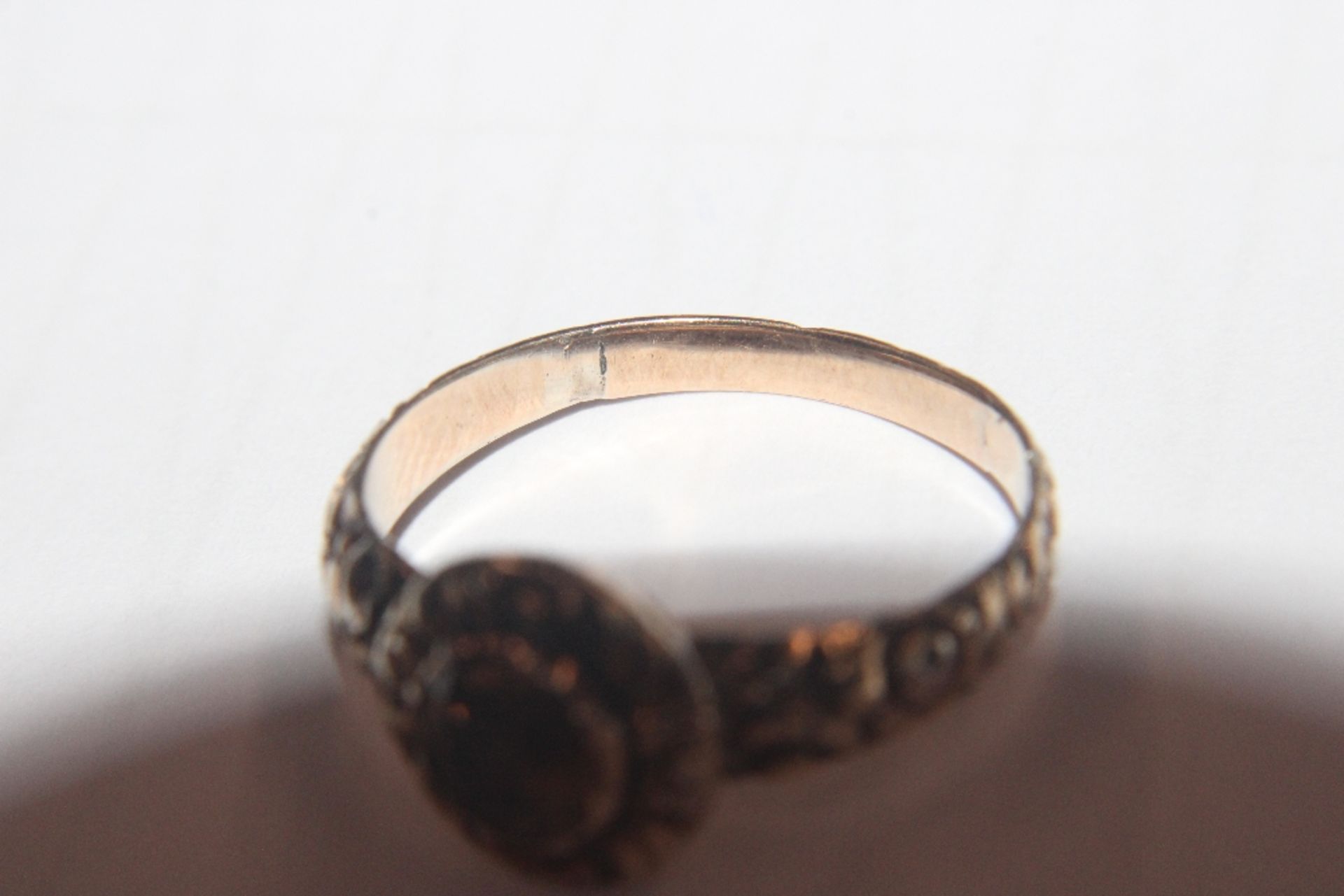 A Victorian gold and citrine set dress ring AF, 2.1gms. Size L/M See further images on the online - Image 19 of 25