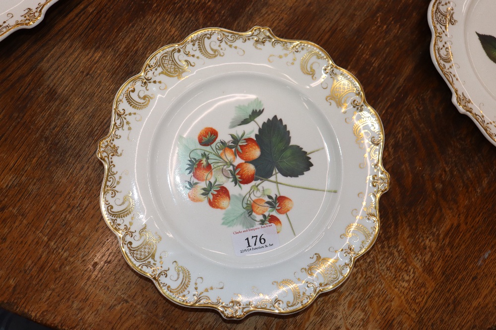 A Davenport Long Port Staffordshire part dessert service, decorated various fruits within foliate - Image 20 of 25