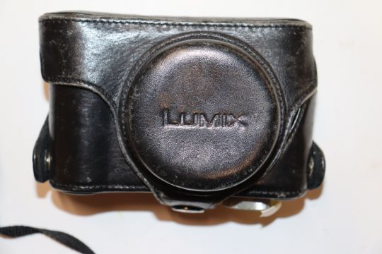 A Lumix DMC-LX3 digital camera - Image 10 of 15