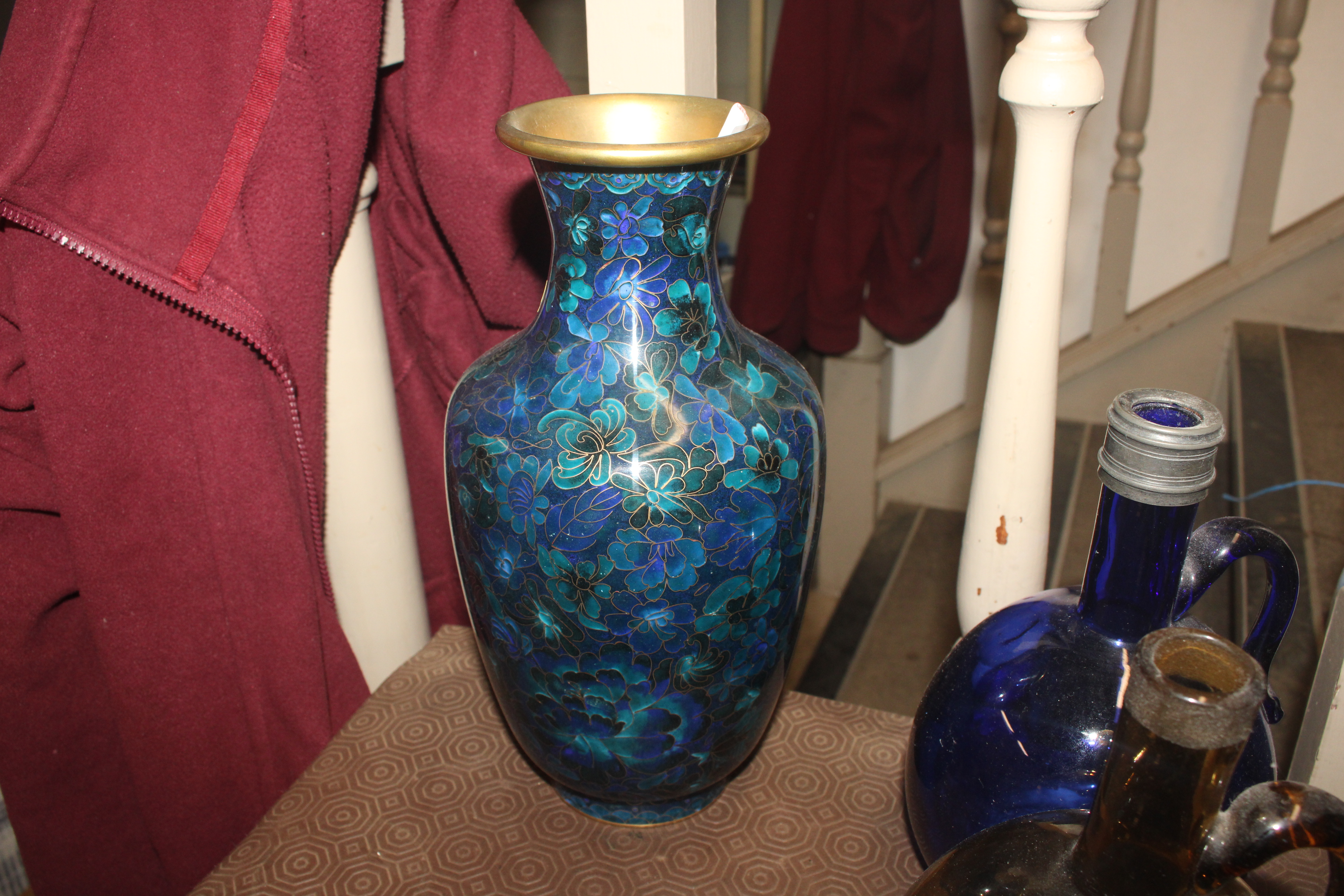 A large cloisonné baluster vase - Image 2 of 5