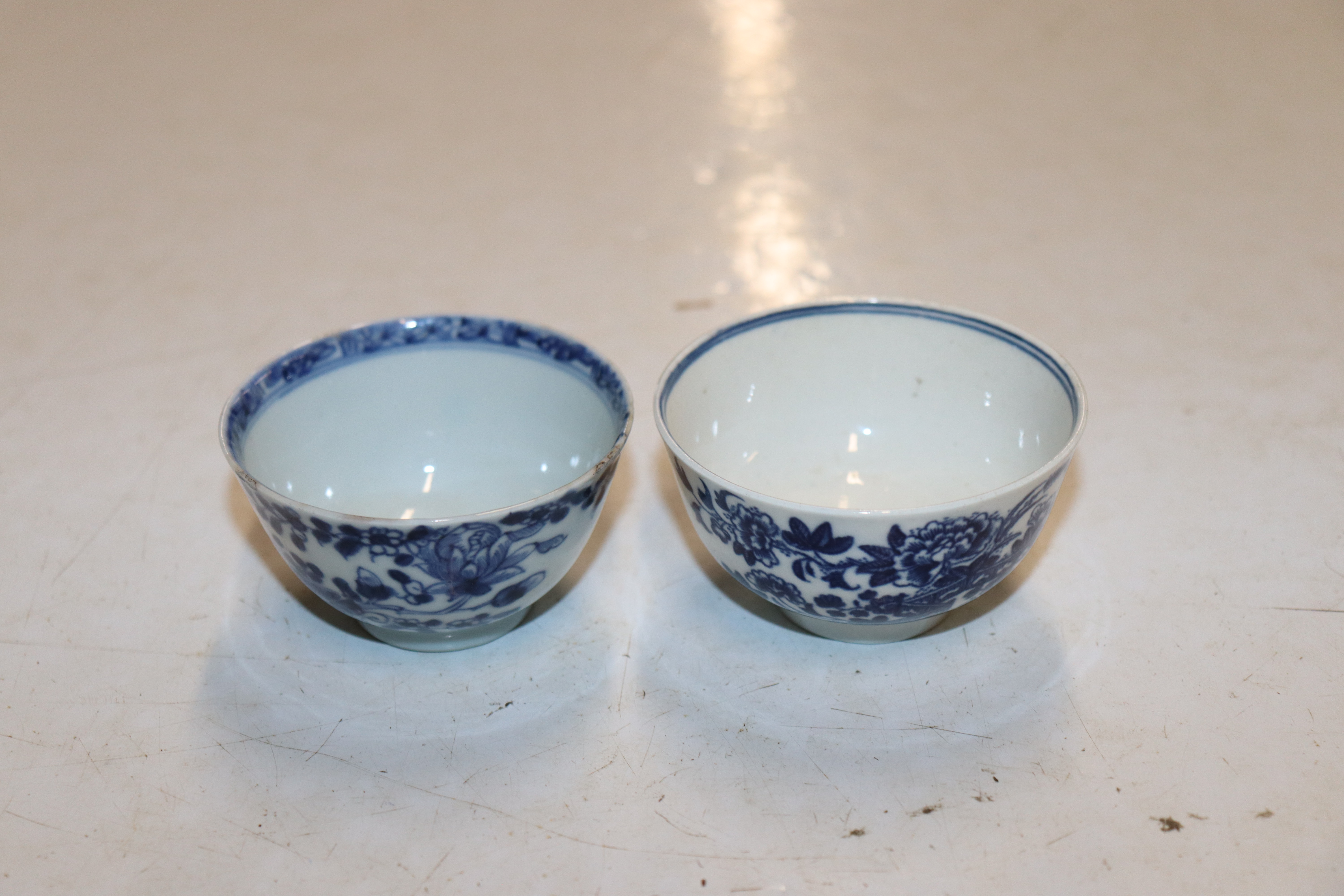 An 18th Century Worcester blue and white tea bowl