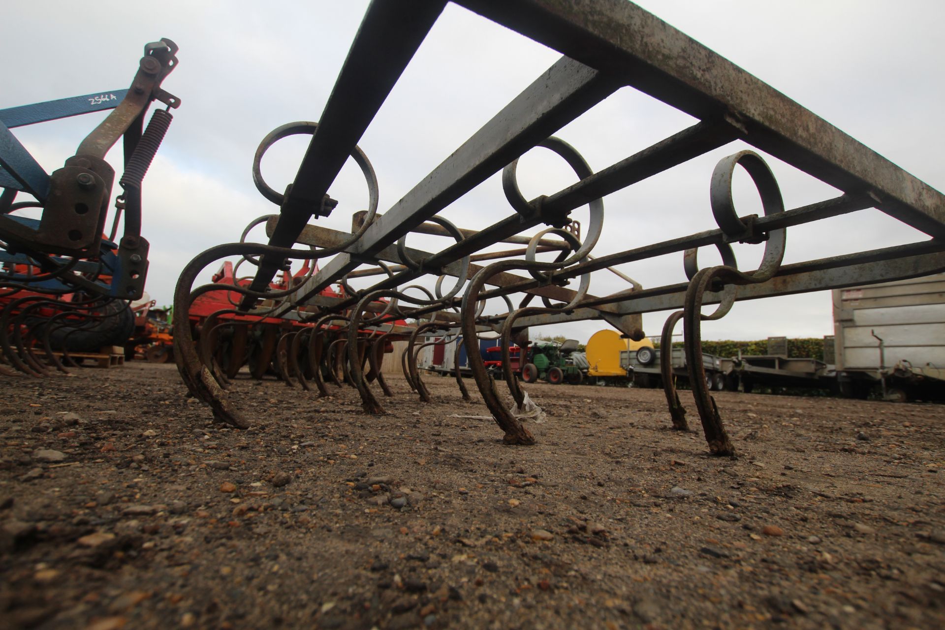 Massey Ferguson mounted spring tines. - Image 11 of 11