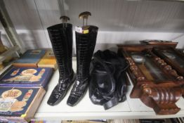A pair of Gabor size 6.5 boots and a bag