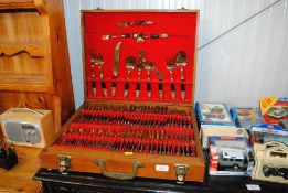 A canteen containing Thai nickel bronze cutlery