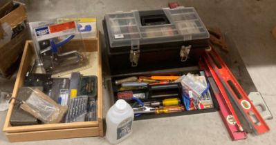 Contents to floor area - plastic tool box and contents - assorted tools, saws, spirit level,