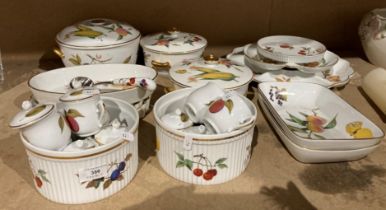 Contents to part of rack - a quantity of Royal Worcester 'Evesham' tableware (saleroom location: