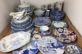 Contents to tray forty plus ceramic items mainly blue and white including twenty one pieces of