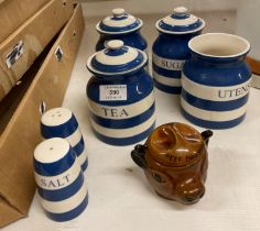 Six pieces of blue and white kitchen storage jars,