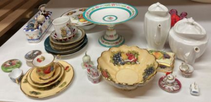 Contents to part of rack - a small quantity of Queens China table ware,