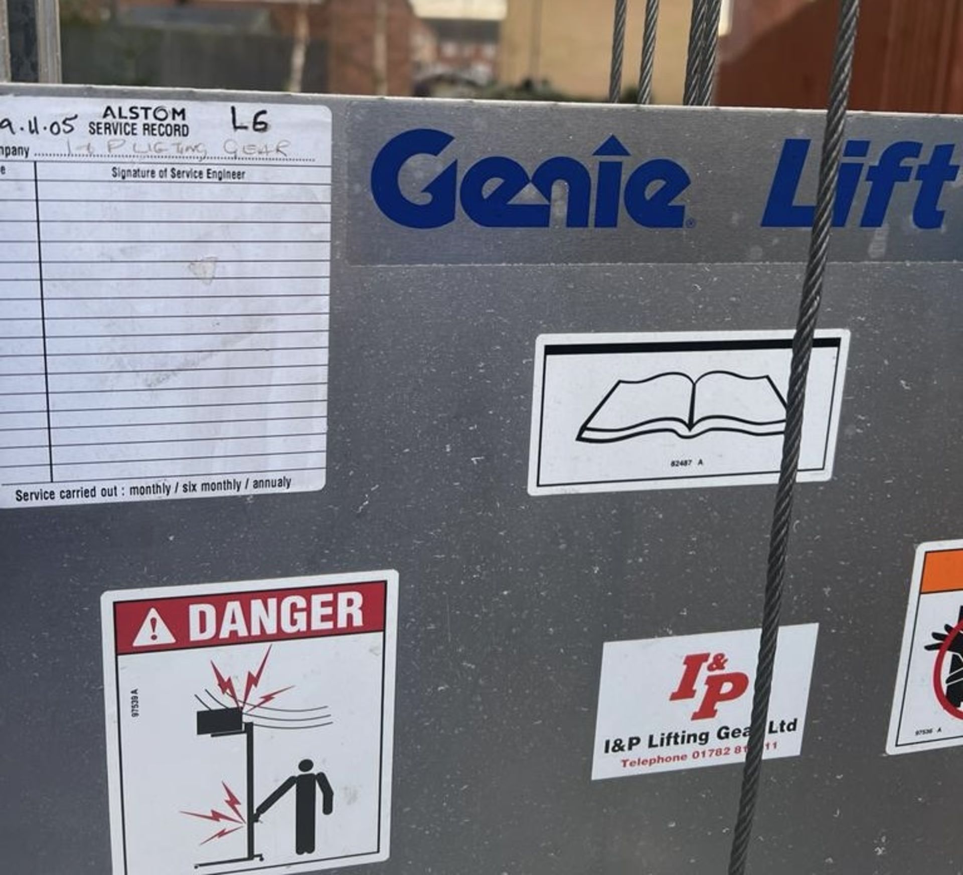 A GENIE LIFT Further Information *** Please note: This lot is subject to Buyer's - Bild 7 aus 8