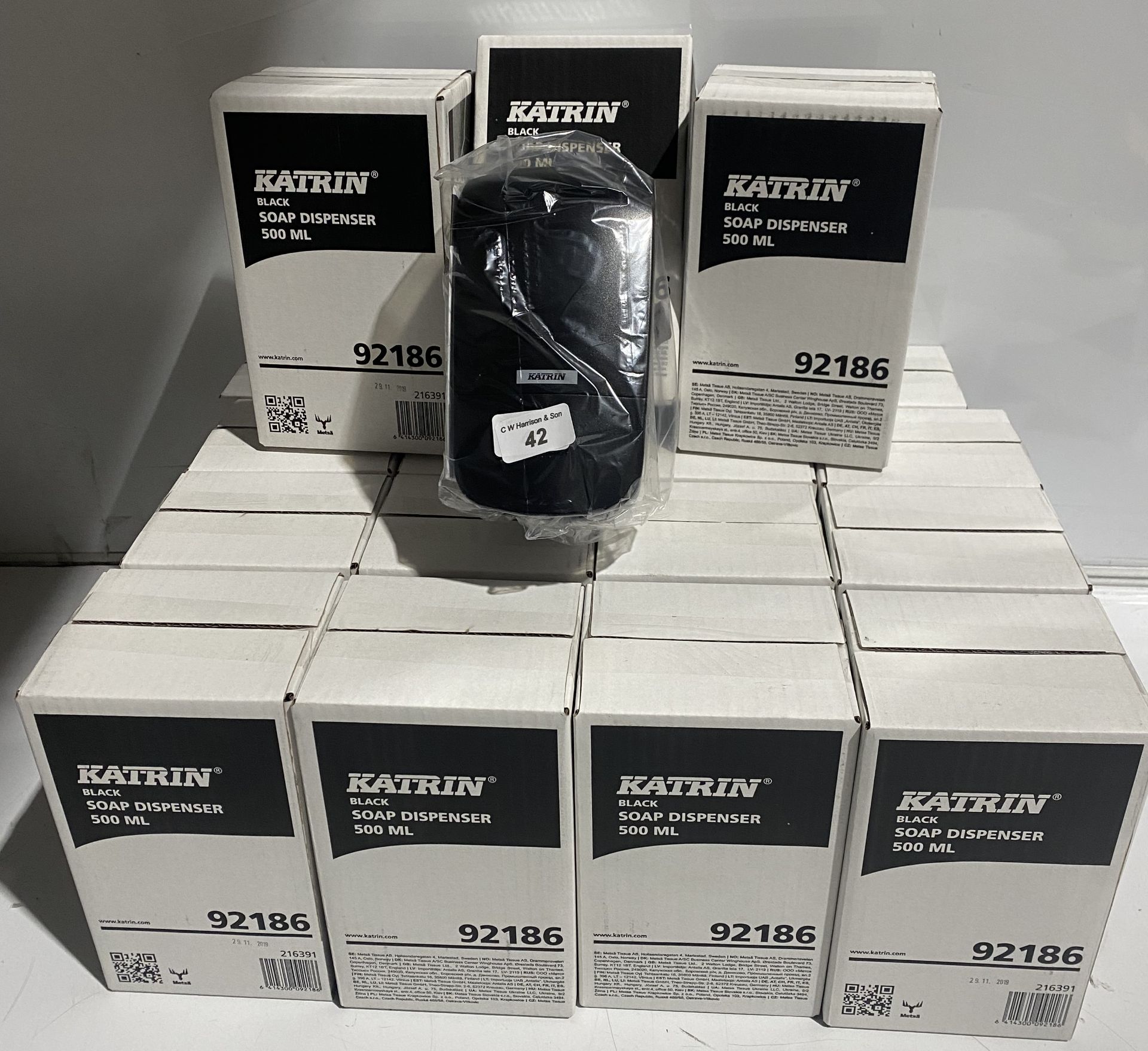 20 x new Katrin 92186 black soap dispensers 500ml (saleroom location: N12)