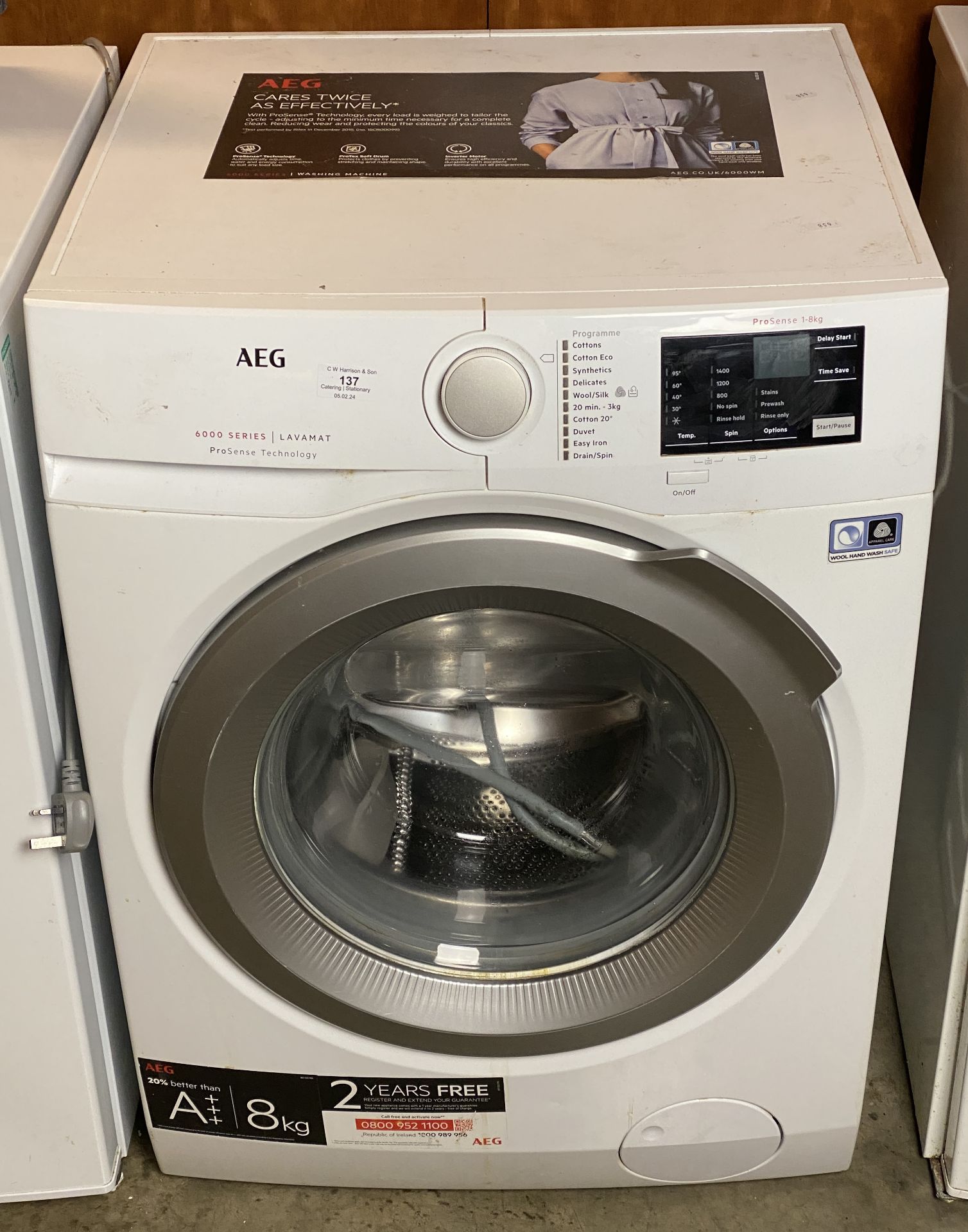 AEG Lavamat 6000 8kg washing machine - (Saleroom Location PO)