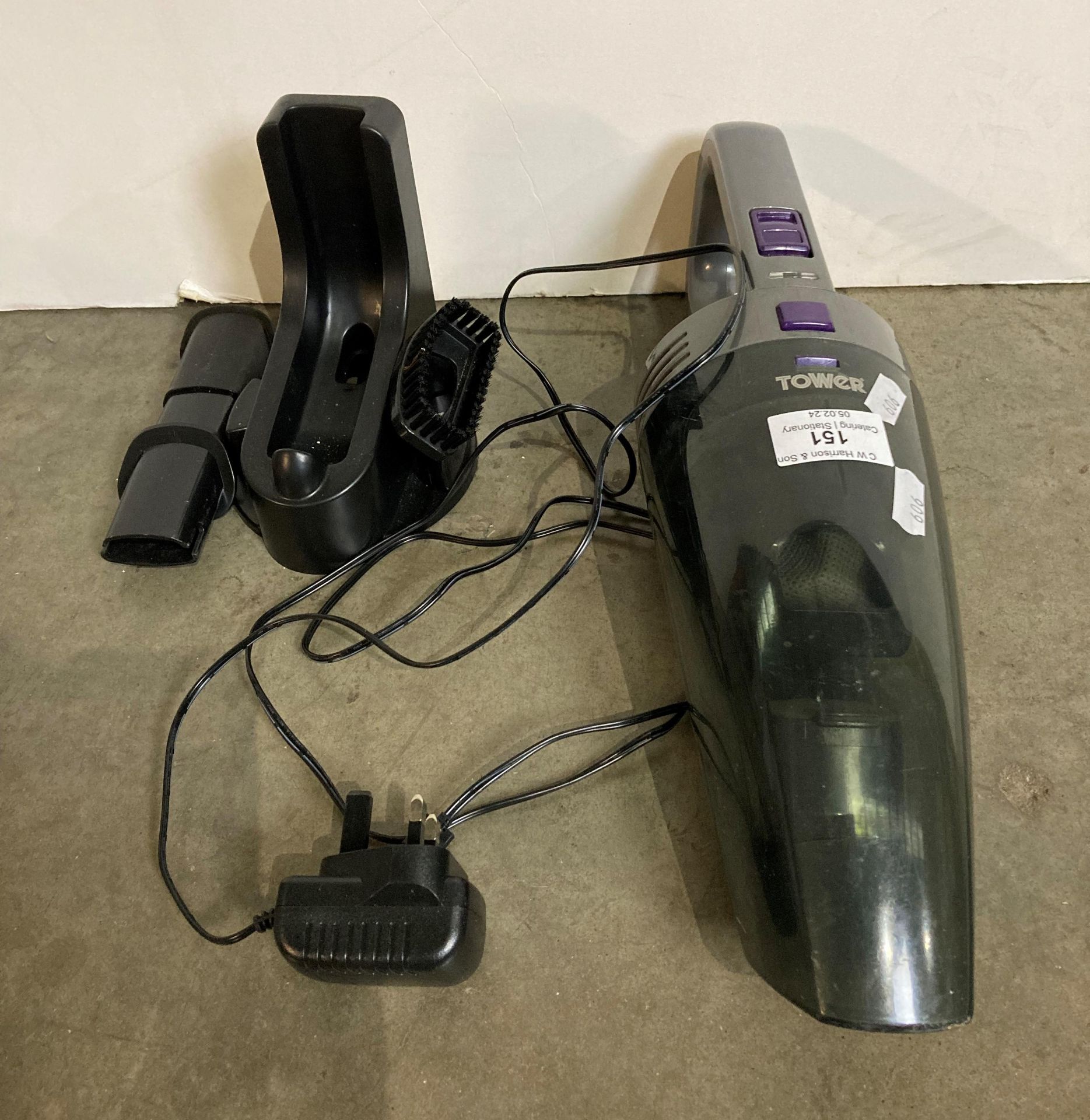 Tower battery hand vacuum with charger and accessories (saleroom location: PO)