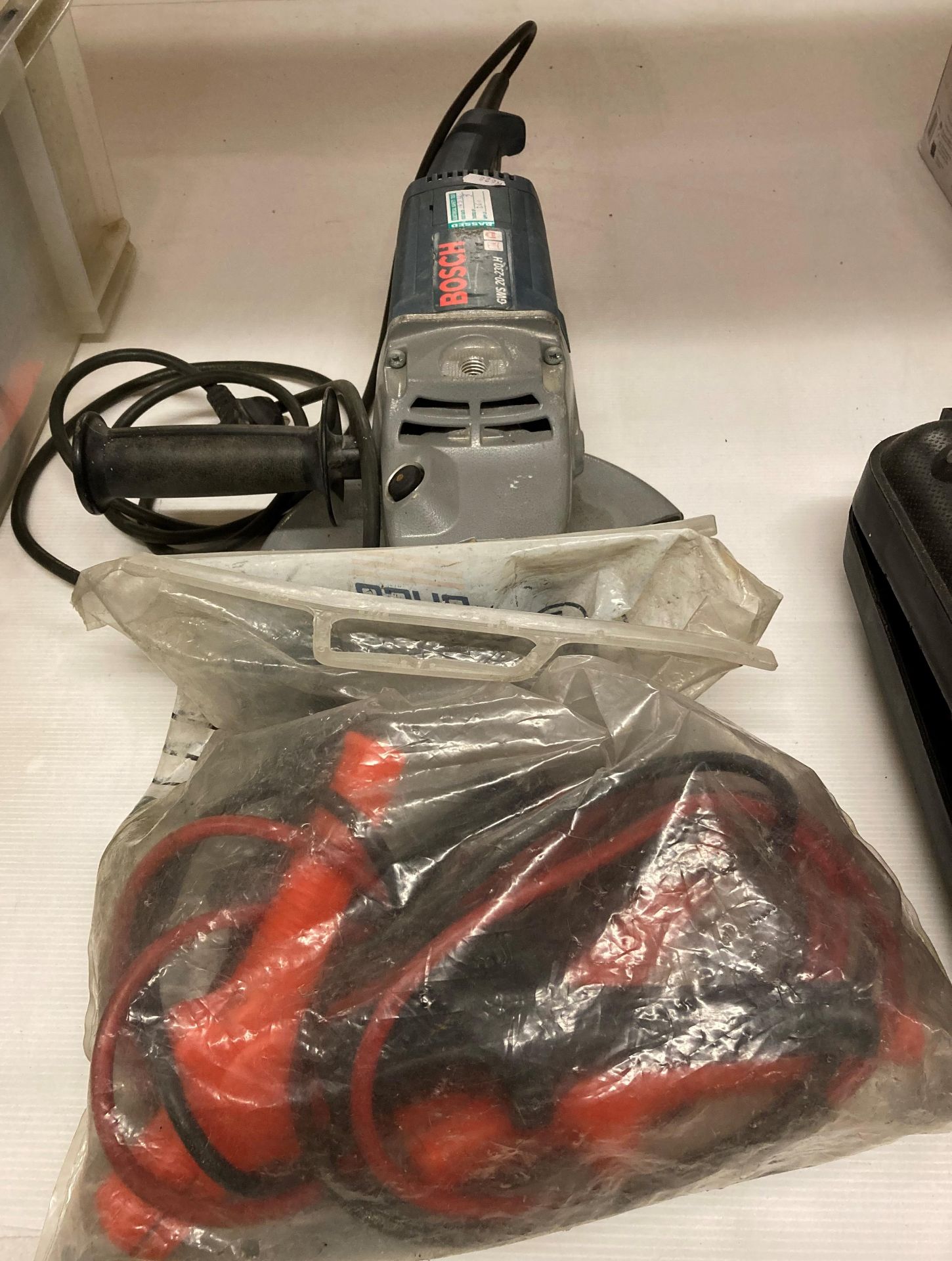 Bosch GWS 20-230H 240v single grinder and a set of jumper leads (saleroom location: G06)