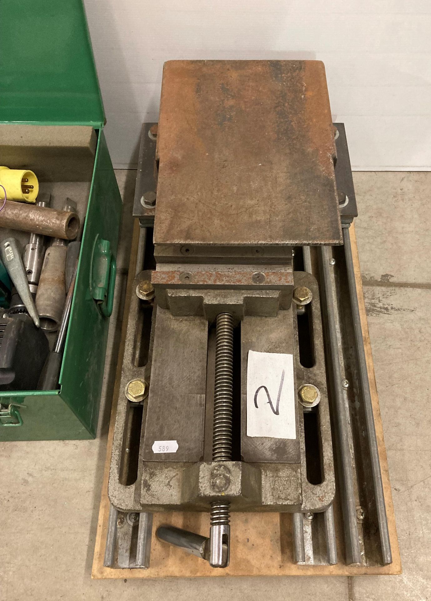 EIBENSTOCK EHB 110V MAG DRILL WITH METAL PACE UNIT AND ACCESSORIES (saleroom location: H08) - Image 3 of 4