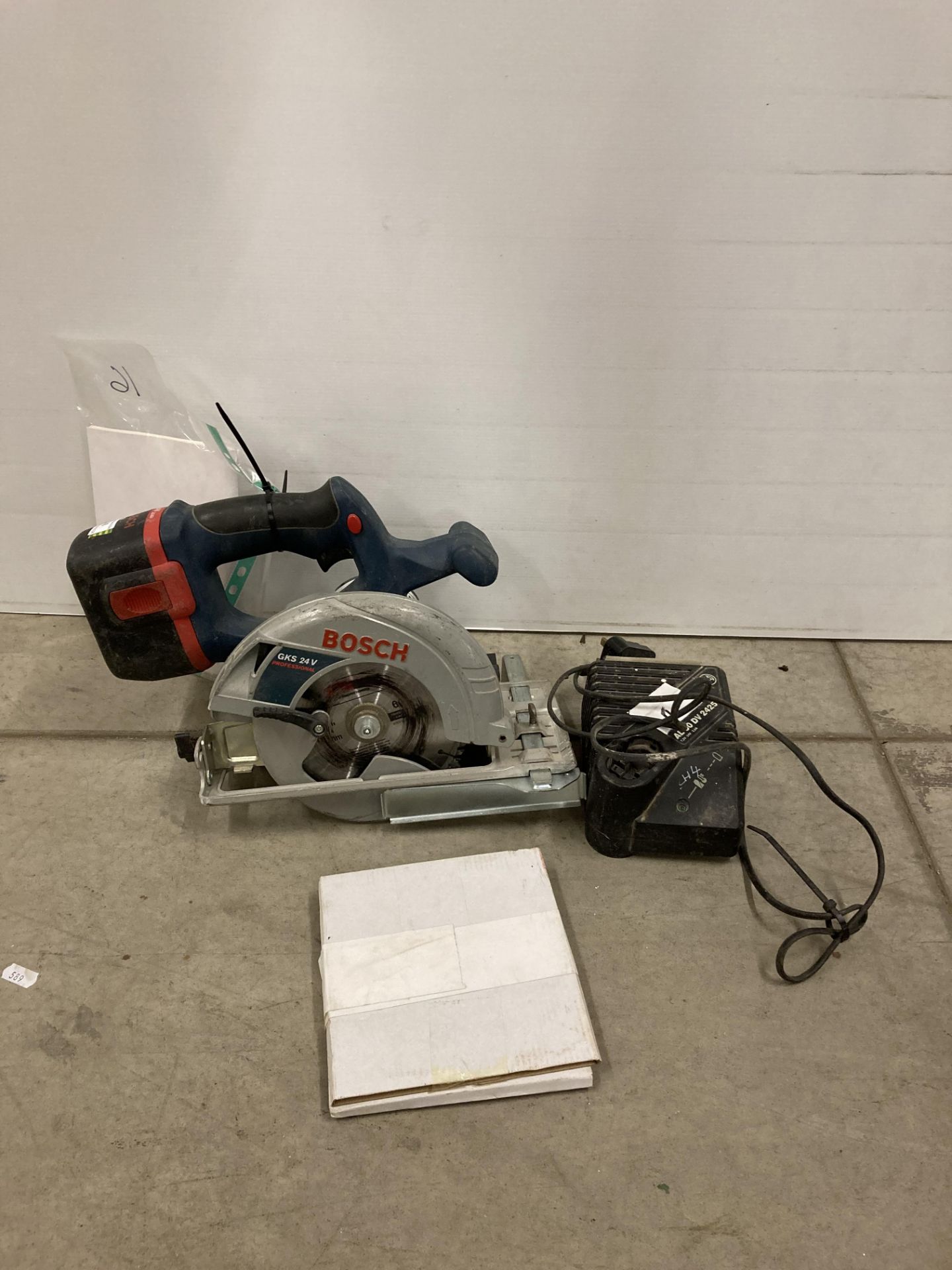 BOSCH GKS 24V 160MM CIRCULAR SAW + 9 BLADES (saleroom location: H08) - Image 2 of 2