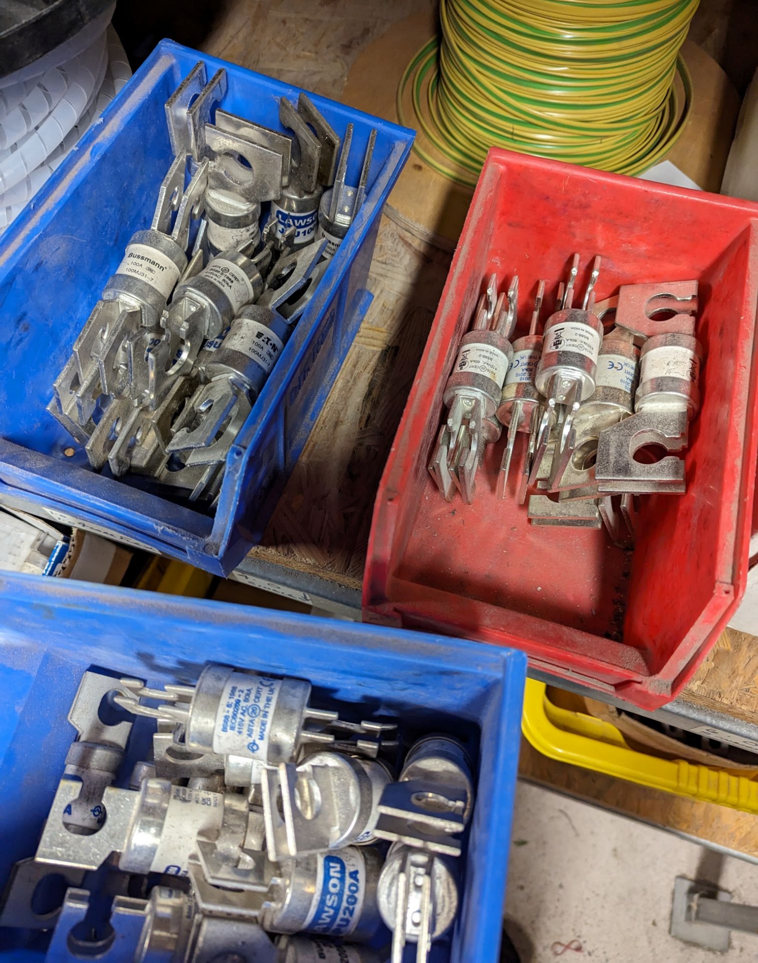 FUSE LINKS - 8 X JSU/MJ31/7 200 A, 15 X JSU/MJ31 100A, 9 X JPU/MJ30-7 200A, 3 X JPY/MJ30-7 160A, - Image 2 of 3