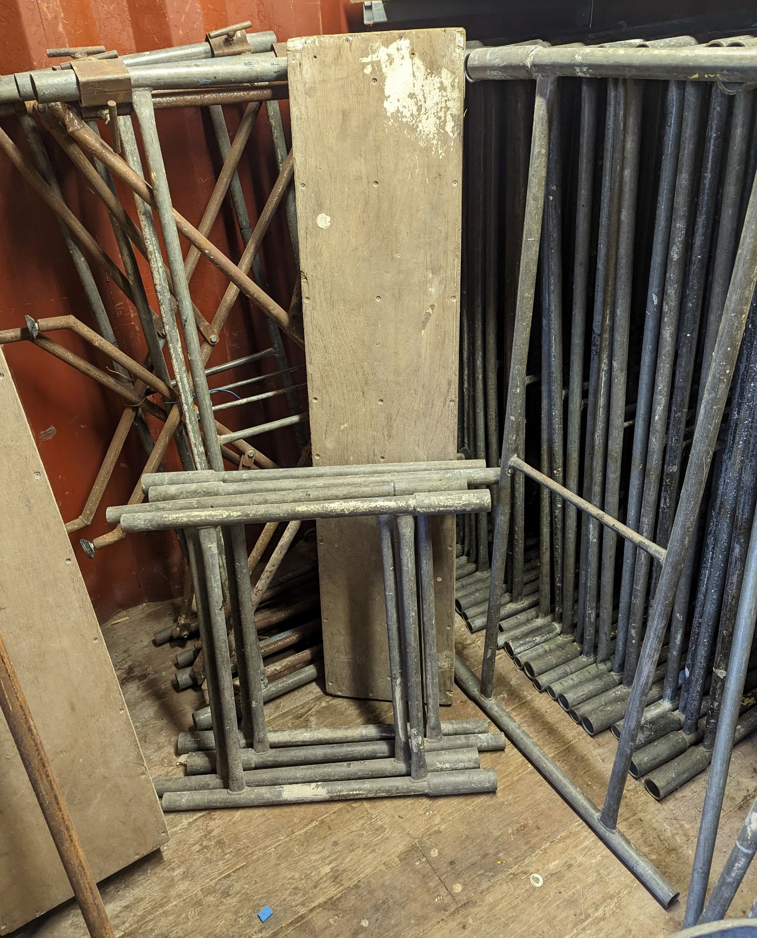 1350mm sq TOWER SCAFFOLD - 28 SECTIONS - 4 OUTRIGGER BASES - 4 x 650mm SECTIONS INCLUDING SUPPORT - Image 2 of 2