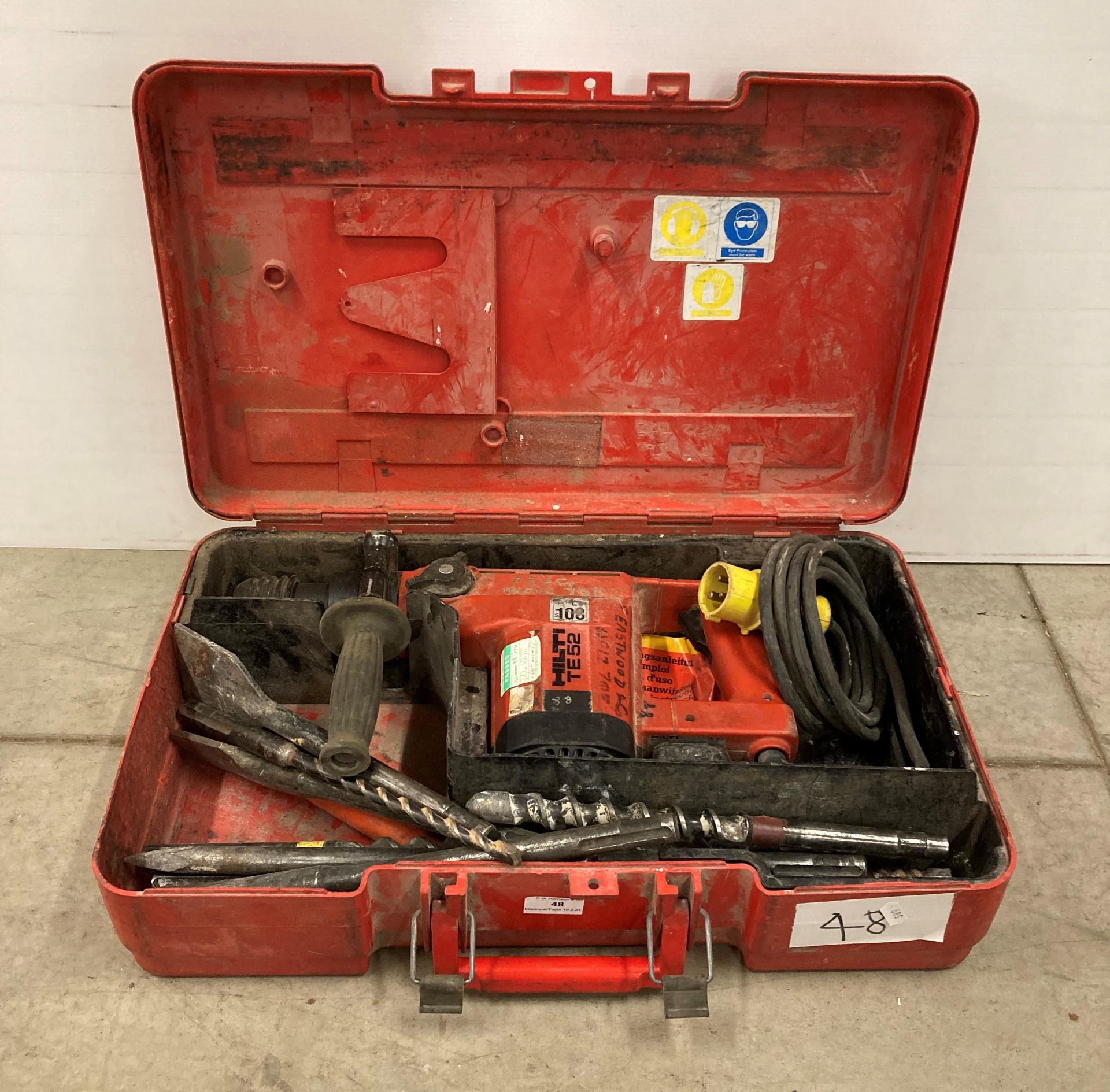 HILTI TE52 DRILL/ CHISEL 110V (saleroom location: H07)