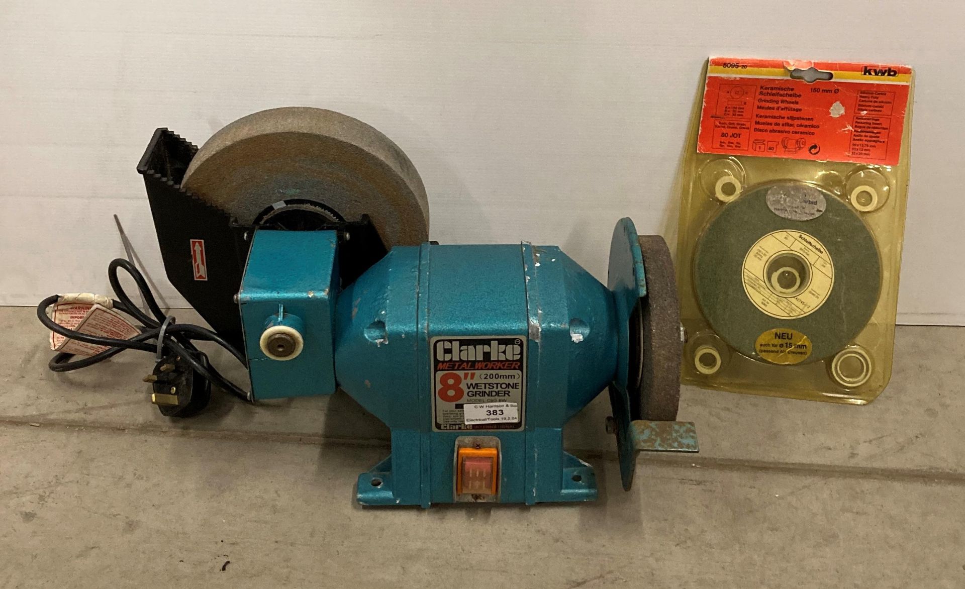 Clarke metal worker 8" wetstone grinder, model: CBG 8W (240v) with spare grinding disc,