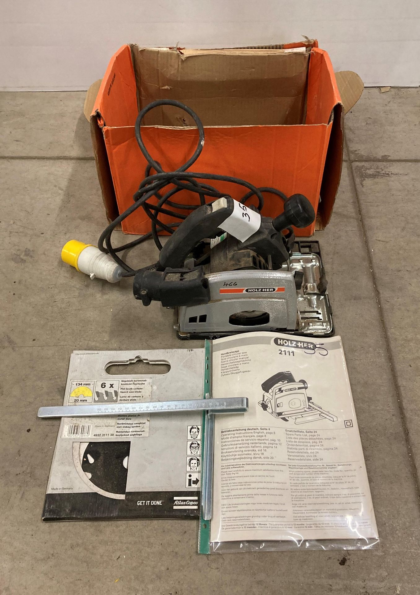 HOLZER 2111 0040 134MM WOOD PLUNGE CUTTER 110V (saleroom location: H07)