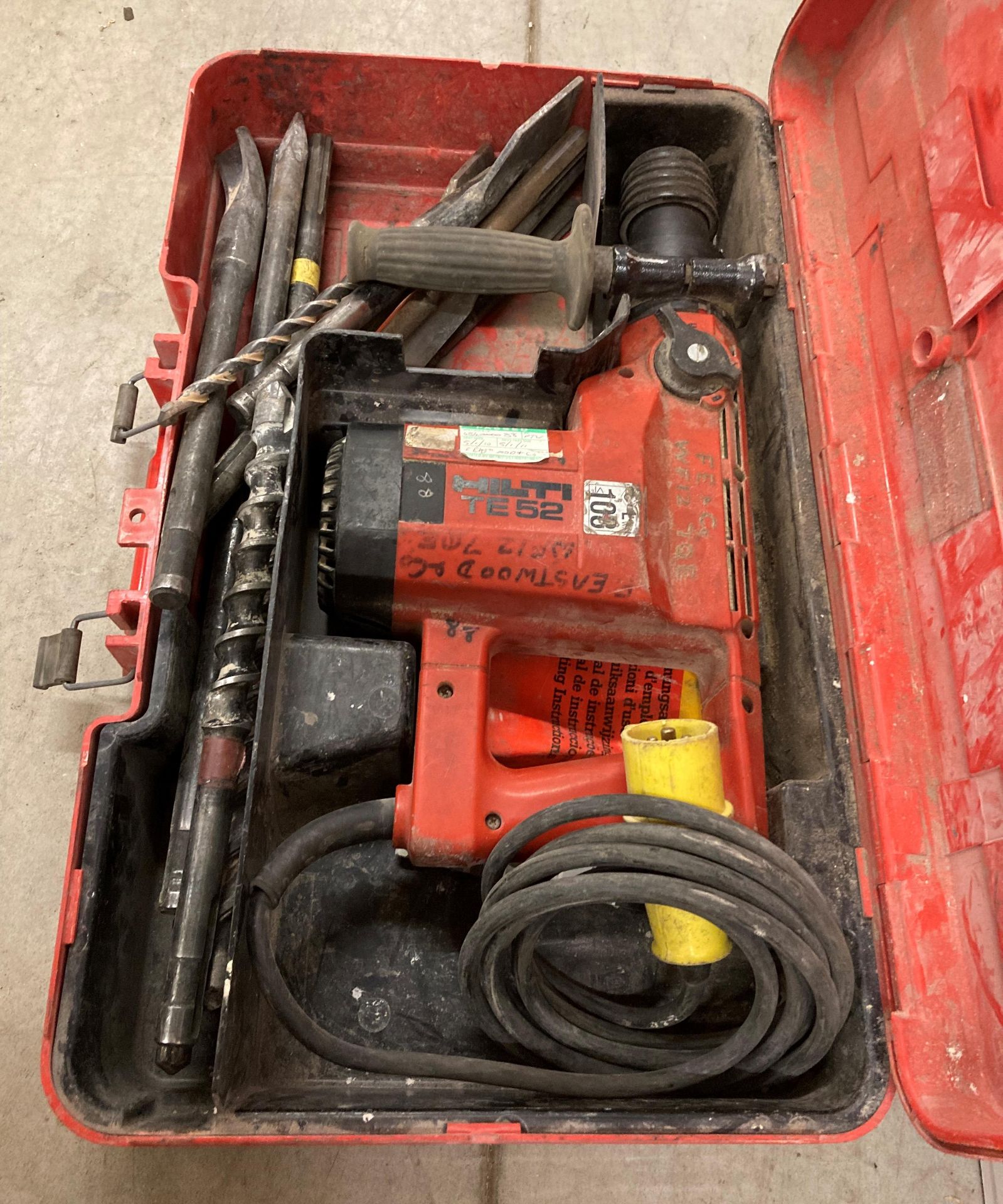 HILTI TE52 DRILL/ CHISEL 110V (saleroom location: H07) - Image 2 of 2