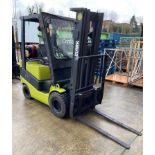 CLARK C20 SL TWO TONNE GAS COUNTER BALANCED FORK LIFT TRUCK - Green - Fitted with side shift Serial
