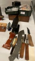 Quantity of assorted penknives, knives blades,
