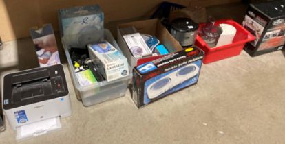 Contents to floor area - a quantity of boxed and unboxed house and kitchenware items including Baby