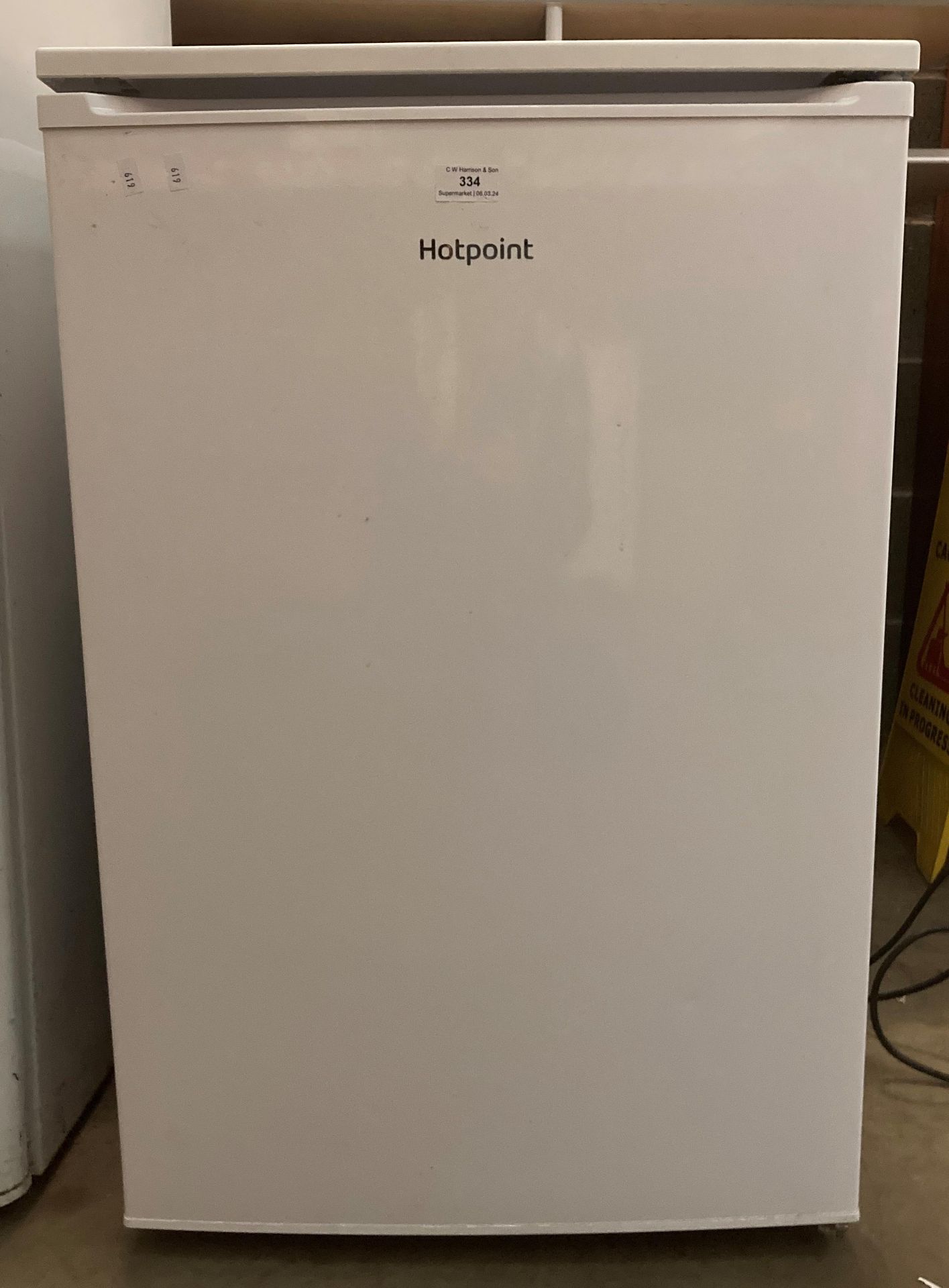 Hotpoint white under-counter fridge, - Image 2 of 2