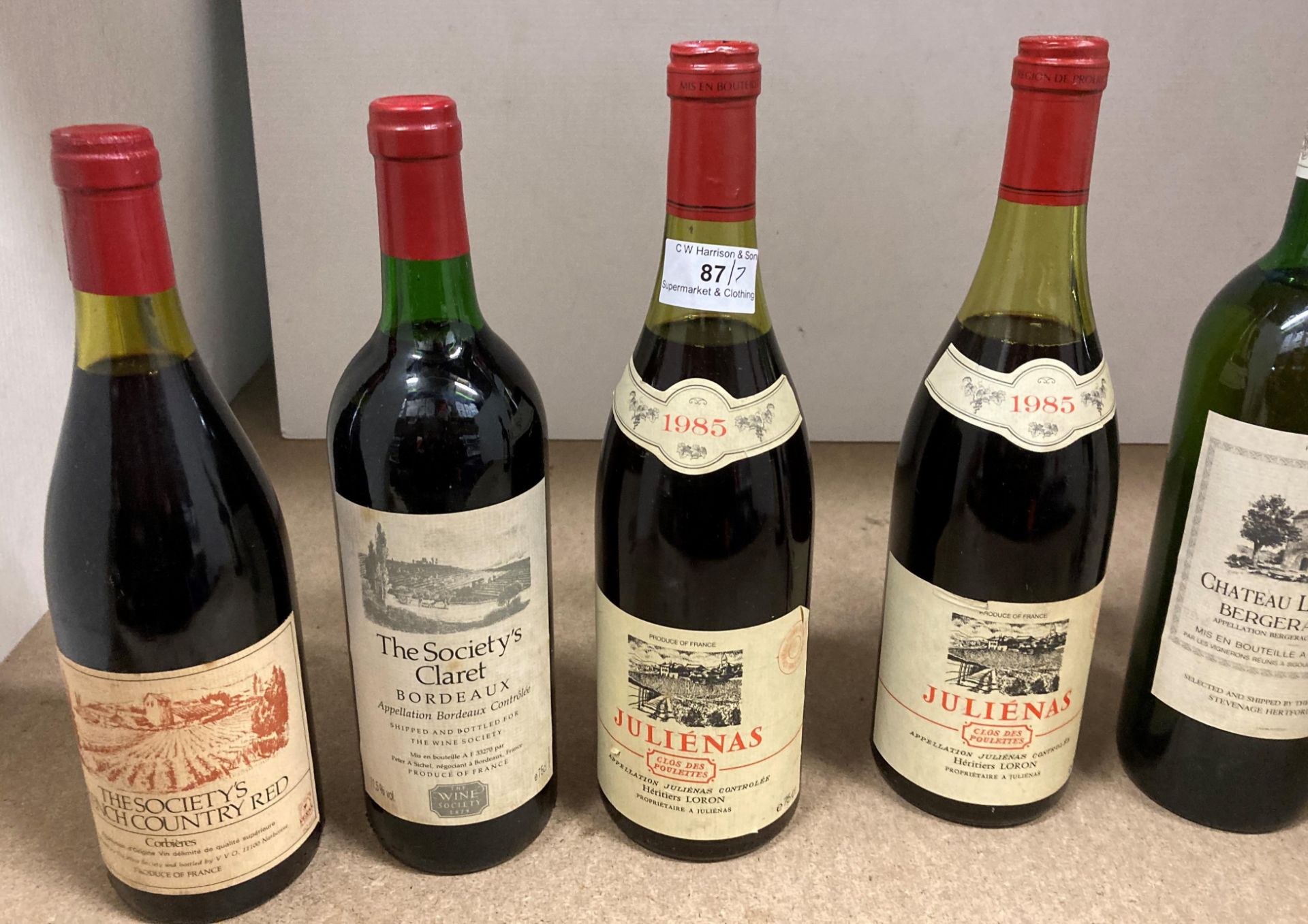 Six various bottles of red wine to include 2 x 75cl Clos des Poulettes Juliénas (1985), - Image 2 of 3