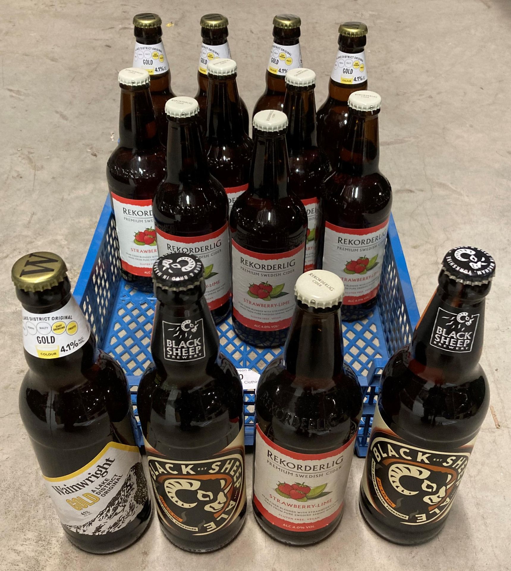 Contents to crate - 7 x 500ml bottles Rekorderlig strawberry & lime cider,