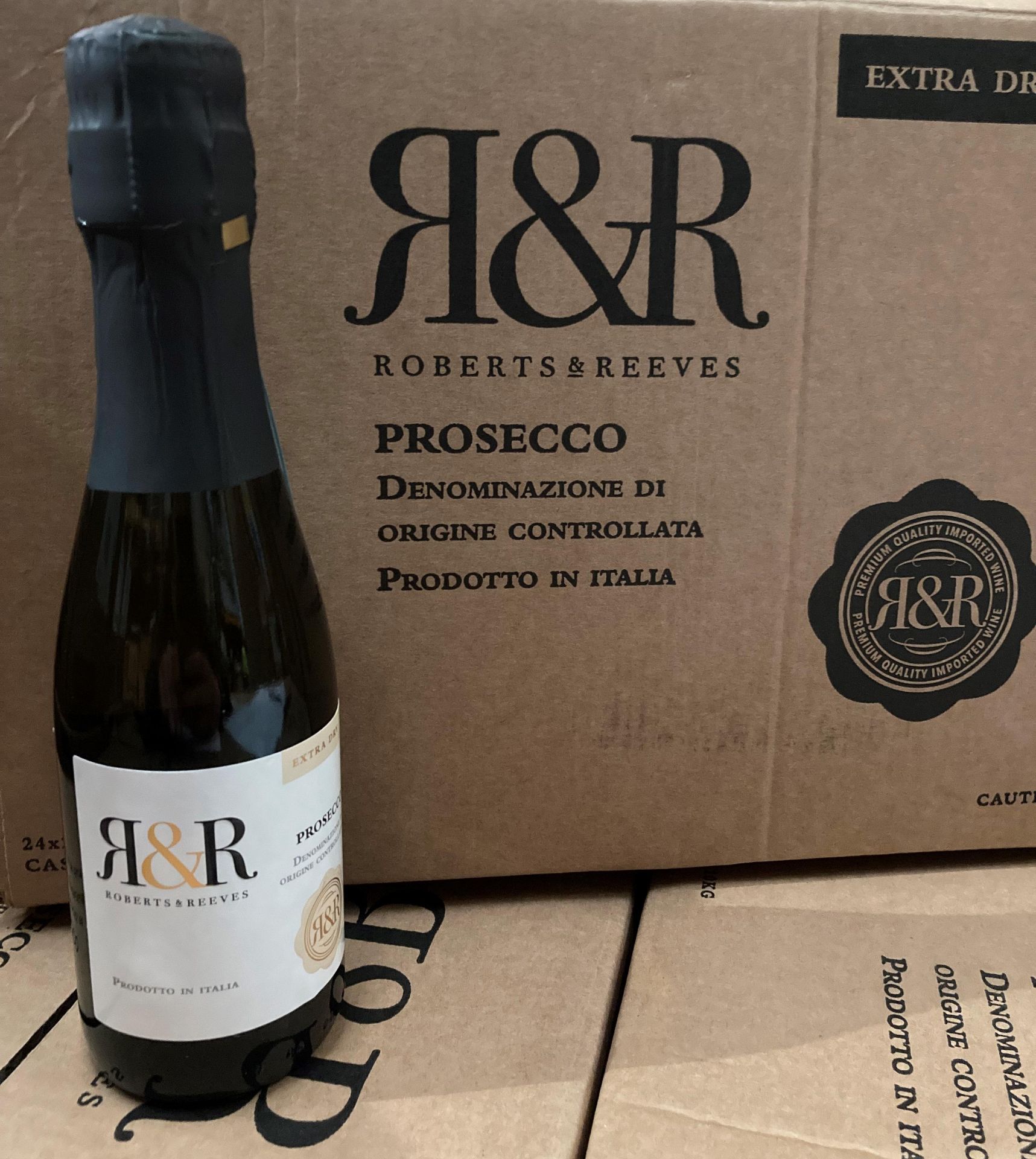 96 x 20cl bottles of Robert & Reeves Extra Dry Prosecco (4 boxes)