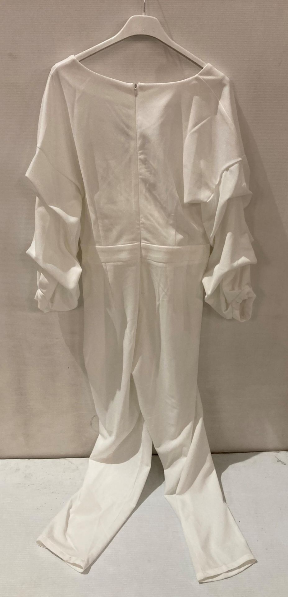 9 x Allyson Collection jumpsuits in white, sizes S, M, - Image 2 of 2