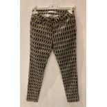 5 x Toxik ladies mosaic print trousers with 2 pockets to front, sizes XS,