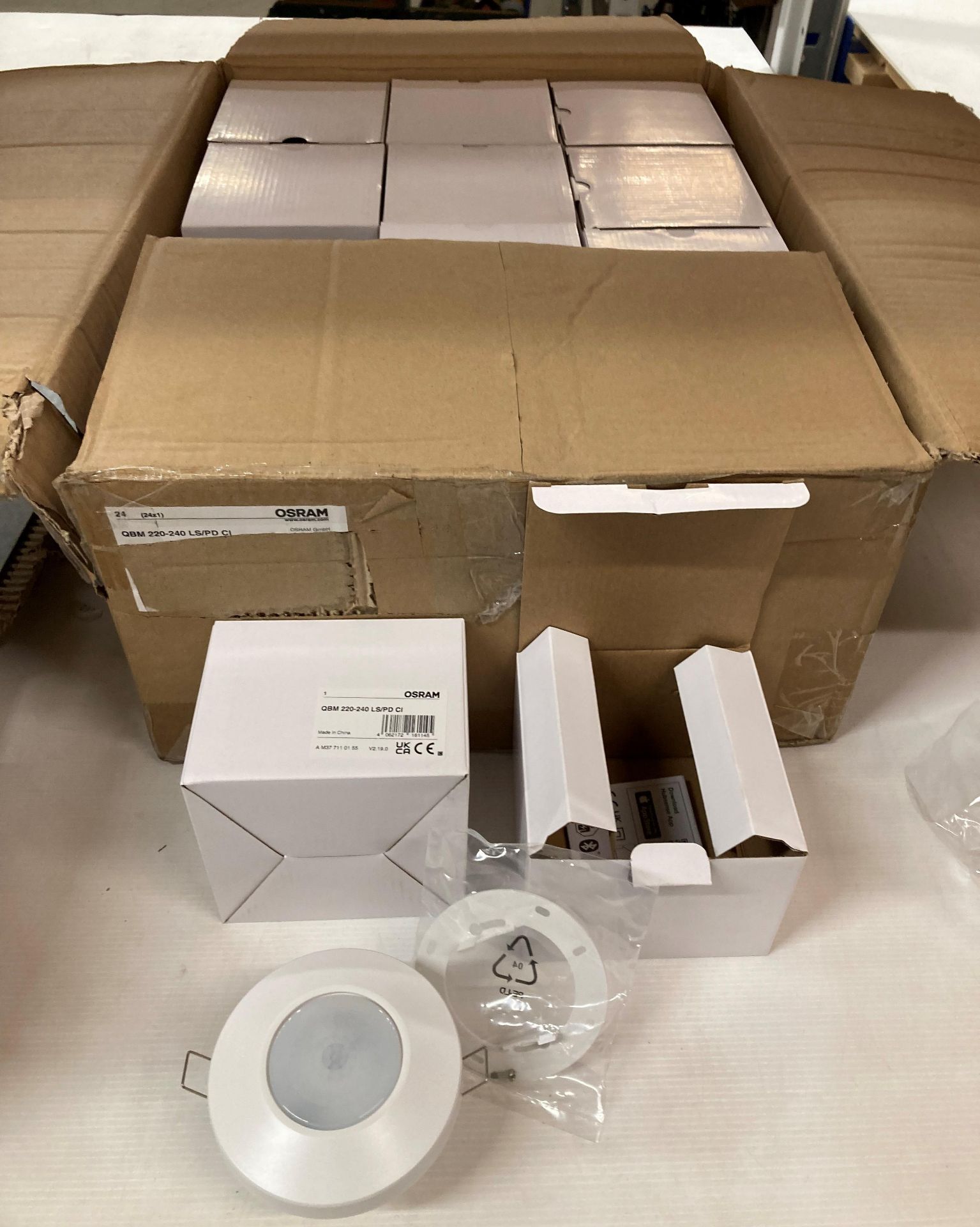 24 x Osram bluetooth PIR sensors model: QBM220-240 LS/PDCI - new (RRP: £190 each) (J12)