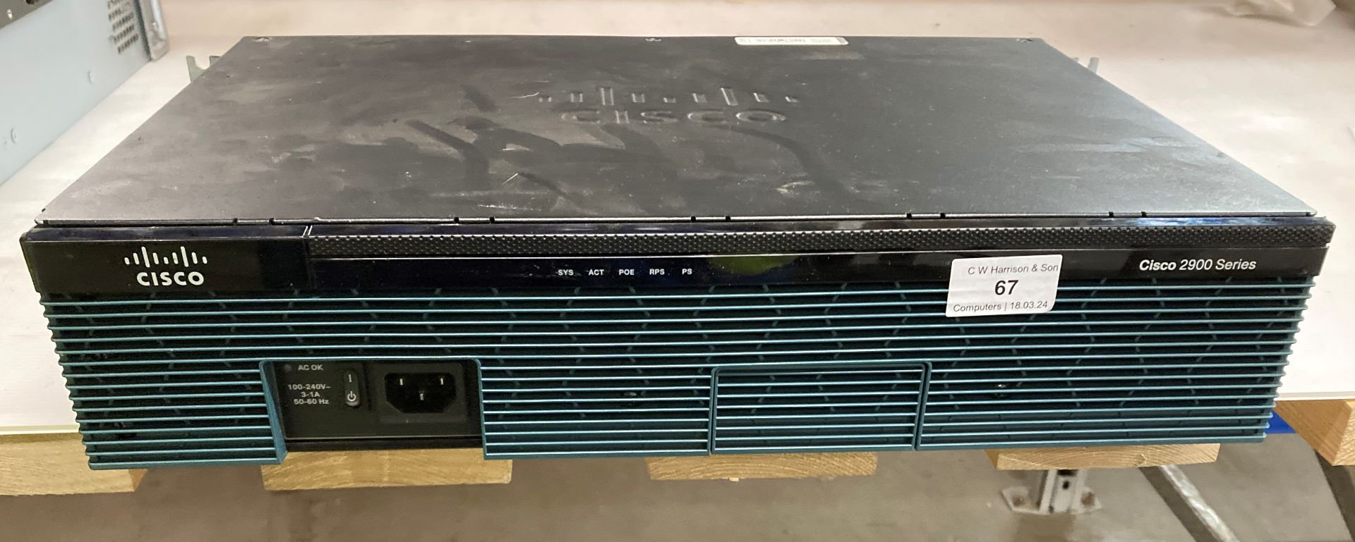 Cisco 2900 series model: 2911 rack mountable router (no lead) (J10)